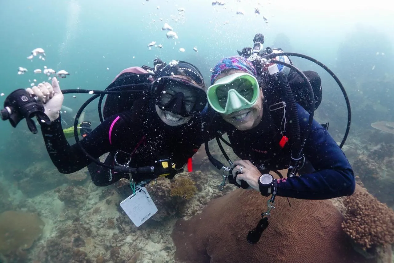 Hydronauts Diving Resort - קו טאו מלון